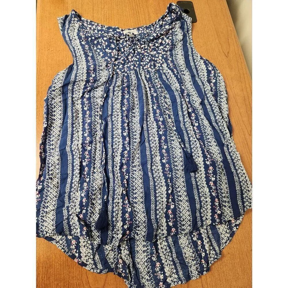 Avenue 14/16 navyโfloral sleeveless top